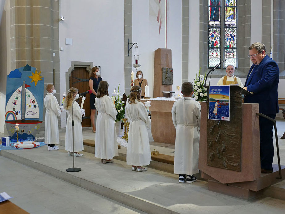 Feier der 1. Heiligen Kommunion in Sankt Crescentius (Foto: Karl-Franz Thiede)